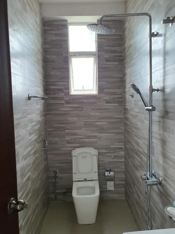 New 2 Bedroom Apartment, 100M Away From The Beach Dehiwala-Mount Lavinia Kültér fotó