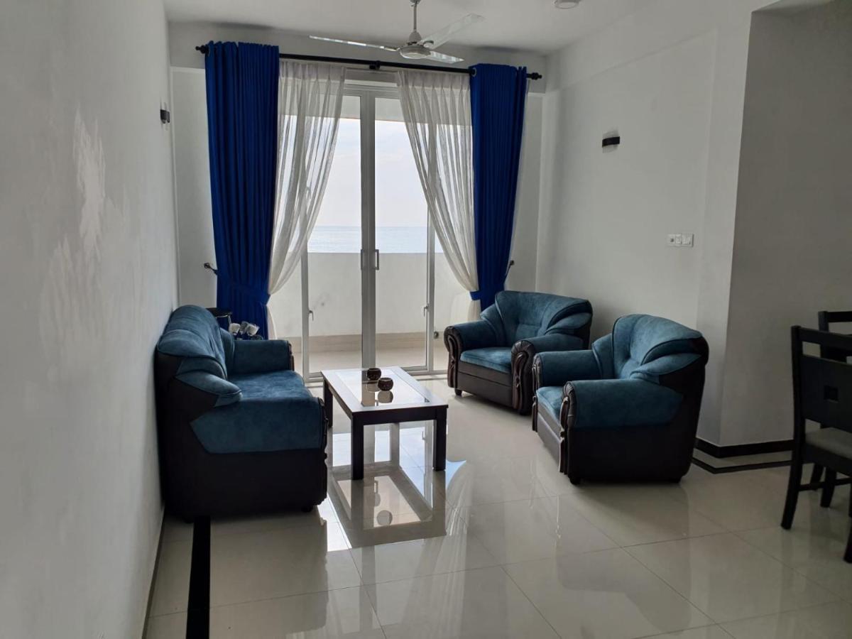 New 2 Bedroom Apartment, 100M Away From The Beach Dehiwala-Mount Lavinia Kültér fotó
