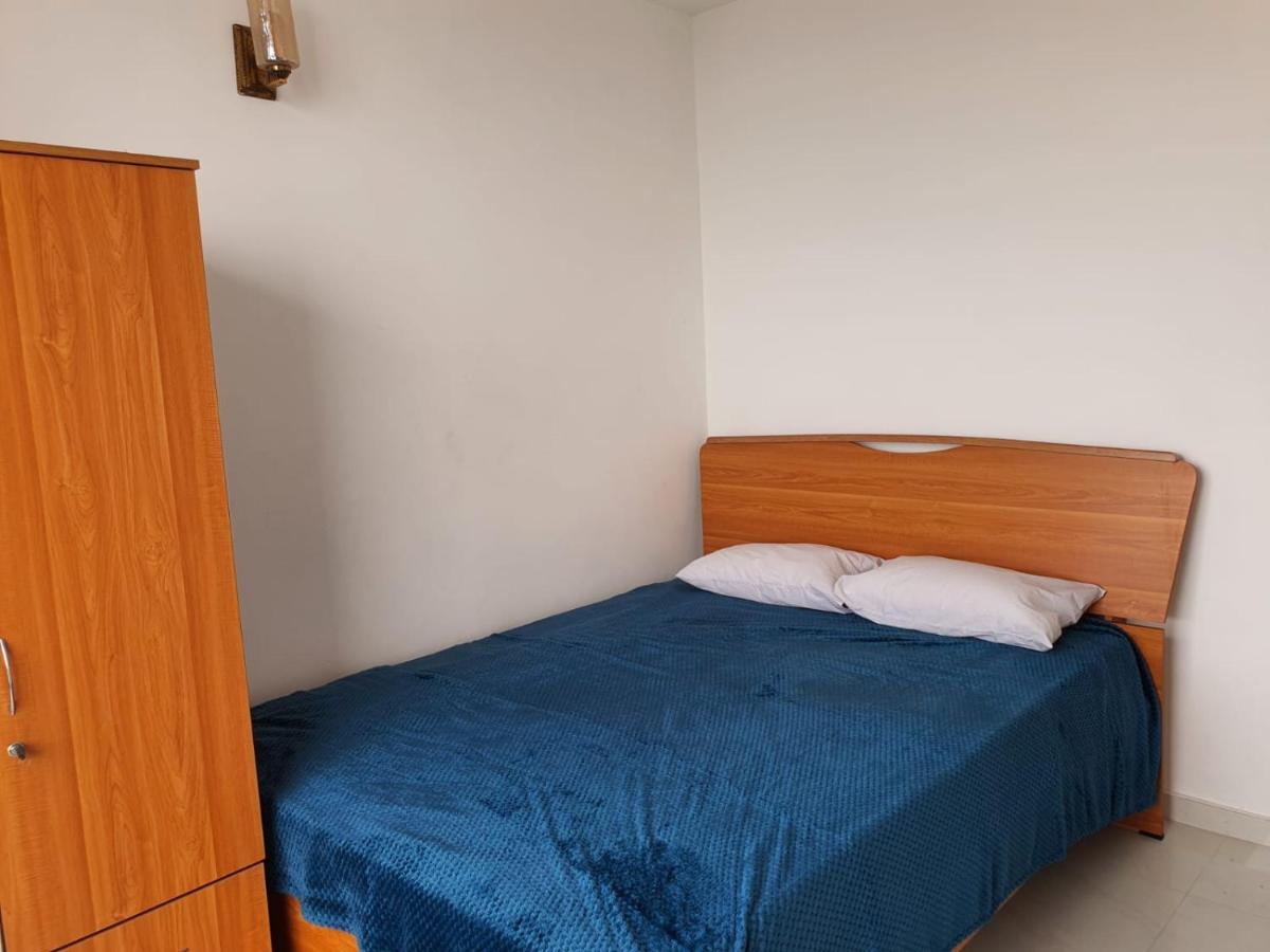 New 2 Bedroom Apartment, 100M Away From The Beach Dehiwala-Mount Lavinia Kültér fotó
