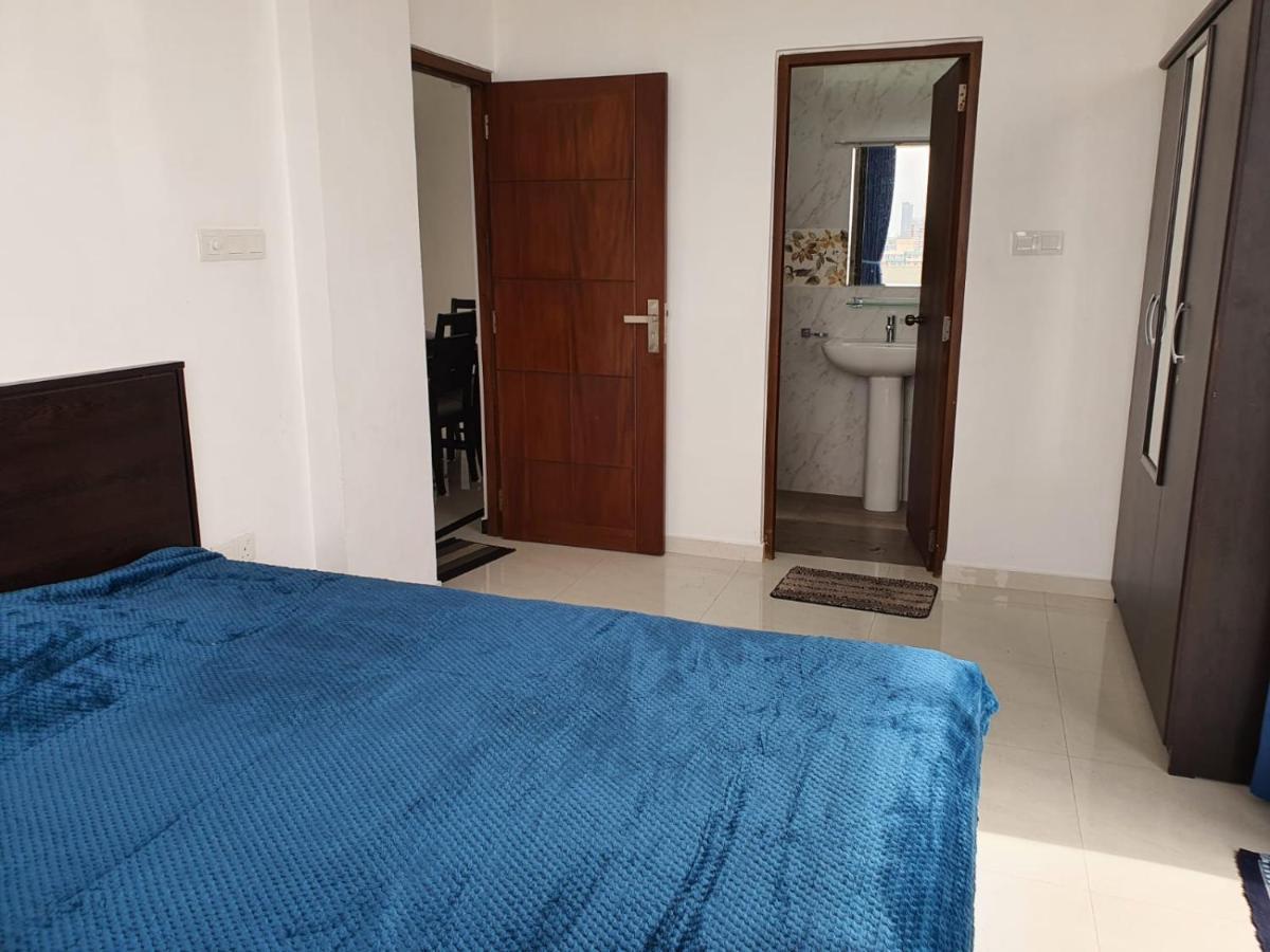 New 2 Bedroom Apartment, 100M Away From The Beach Dehiwala-Mount Lavinia Kültér fotó